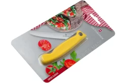Victorinox SwissClassic Cuchillo Plegable Para Verduras Amarillo Dentado, 6.7836.F8B -Tienda De Cuchillos VT6 7836 F8B 07 victorinox scaled