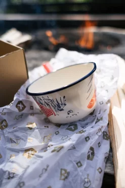 Knivesandtools Enamel Saucepan E-SP14-01, 14 Cm, Cacerola Esmaltada -Tienda De Cuchillos knivesandtools enamelware 07 scaled